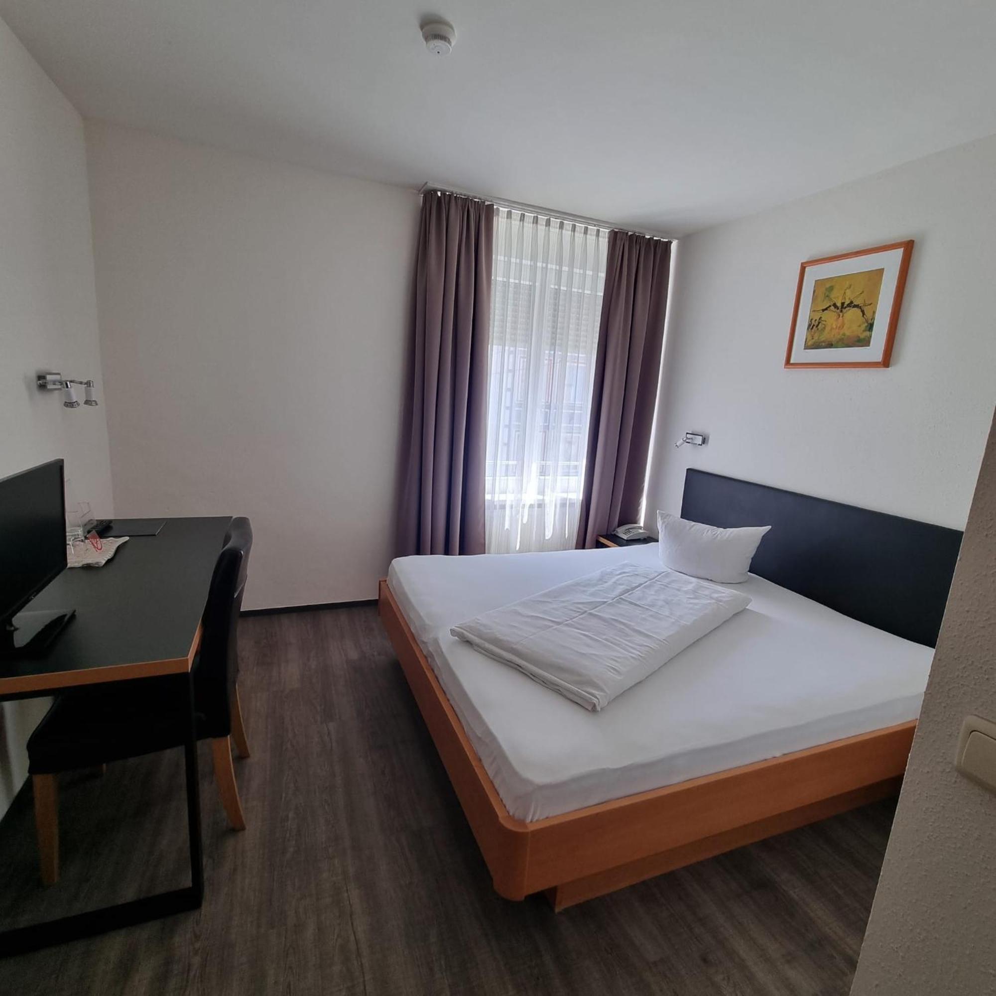 Hotel Central Hotel 3*